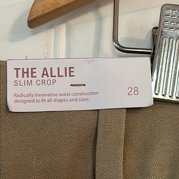 NWT Lane Bryant The Allie Crop Khaki Pants Size 28 - Picture 9 of 14